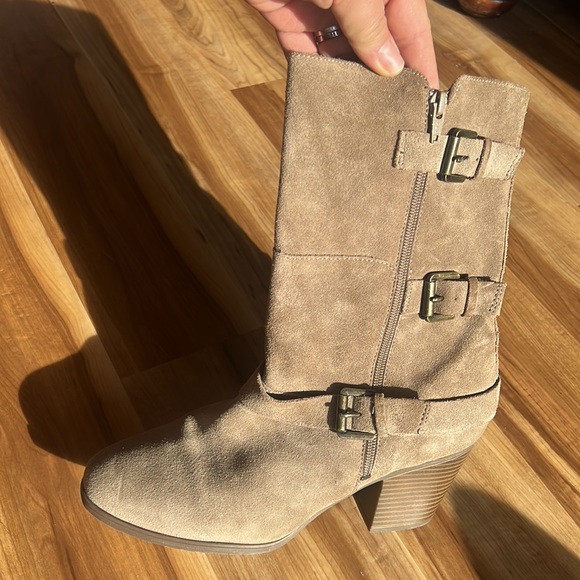 Easy Spirit Eskortina Mid Calf Boot - Tan Suede - 10W - Like New Worn Once! - Picture 5 of 6